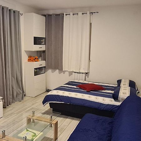 Apartments Peti Πούλα Δωμάτιο φωτογραφία