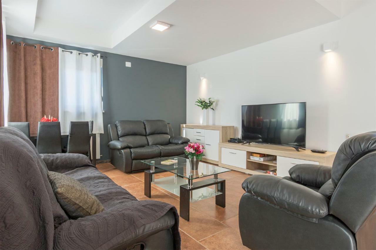 Apartments Peti Πούλα Εξωτερικό φωτογραφία